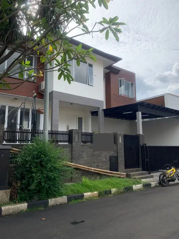 Rumah brandnew BU  di komplek bintaro jaksel siap huni