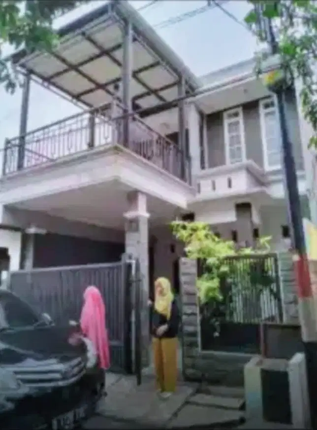 Dijual Rumah Tingkat full komplek depan Mall GGP Bekasi Selatan