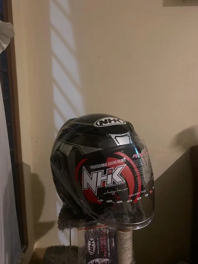 Helm NHK R6 wave black silver gloss