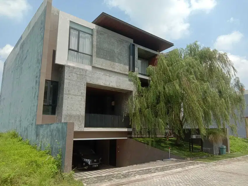 Dijual Rumah mewah Di Candi Golf, Montana, Semarang