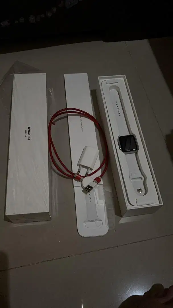 Apple Watch Series 3 42mm Almunium Silver