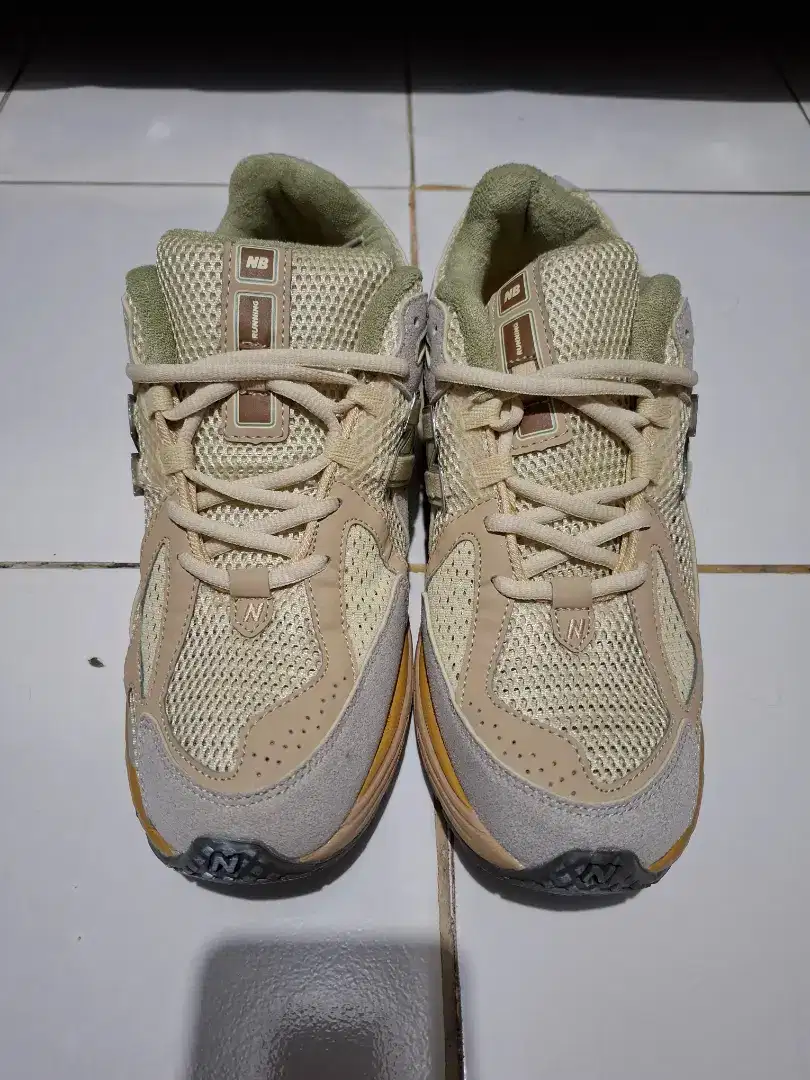 Dijual Sepatu New Balance 1906R Aurelee New Mantap.