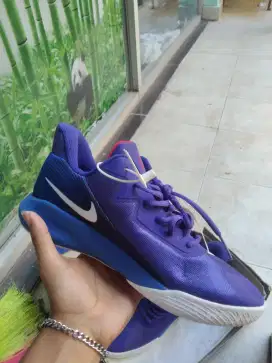 Sepatu baru belum pernah ke pake nike