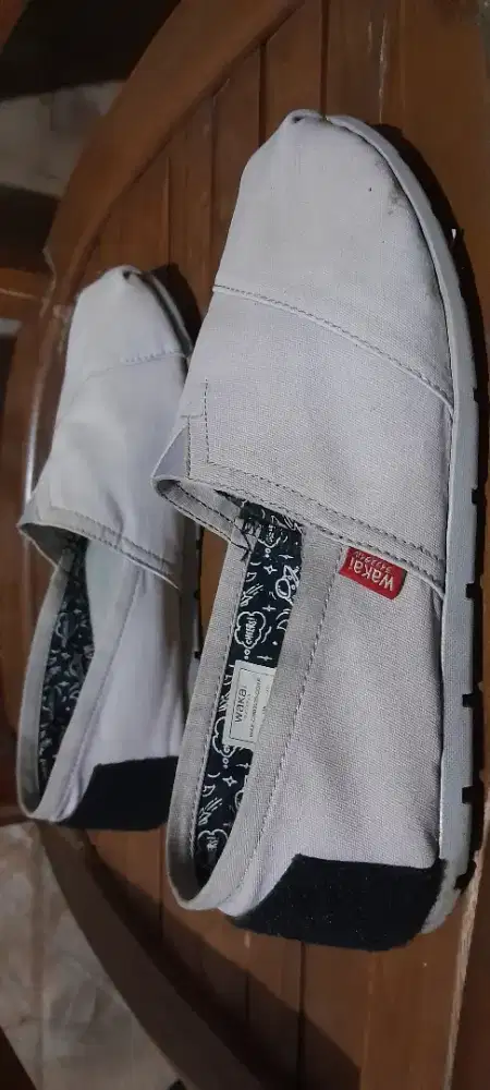 WAKAI SLIP ON uk. 43