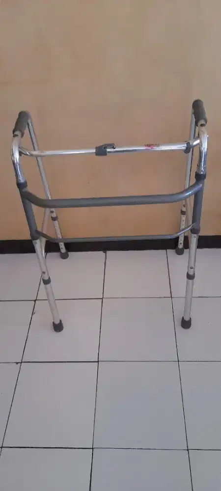 Tongkat buat Sakit Struk