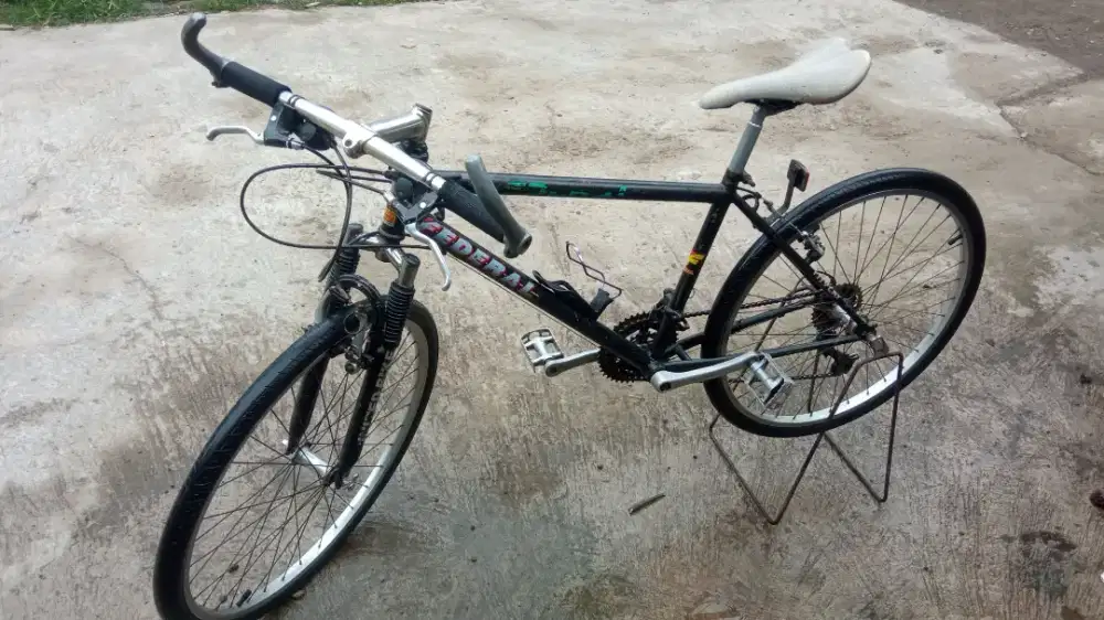 Di jual sepeda pederal
