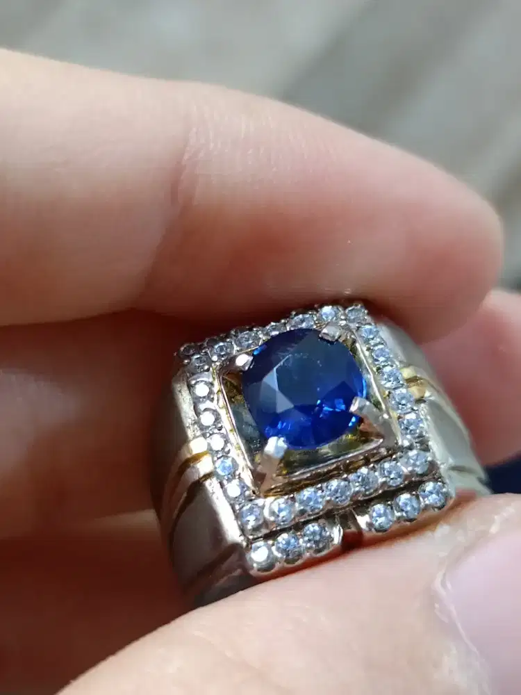 ROYAL BLUE SAPPHIRE CINCIN