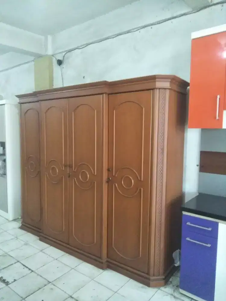 Lemari  pintu  4 (uk : 240 × 60 × 200 cm