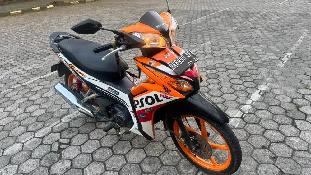 HONDA BLADE 125 HITAM TAHUN 2015