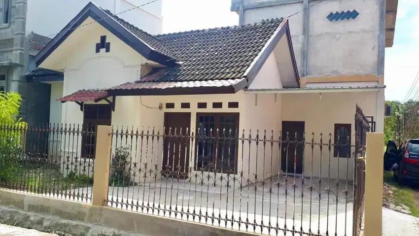 Disewakan Rumah di komplek BHI