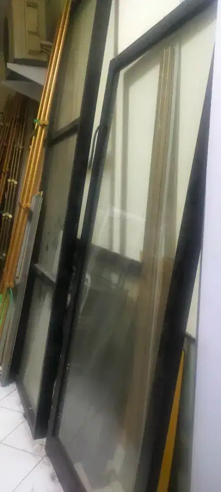 Jual Kaca Bekas dan meja kasir