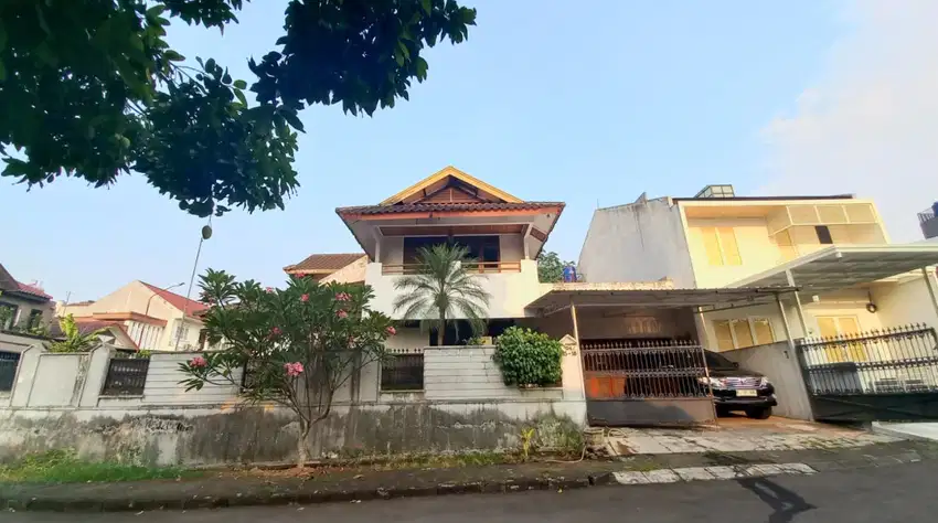 Rumah Hook 2 lantai Siap Huni di Cinere