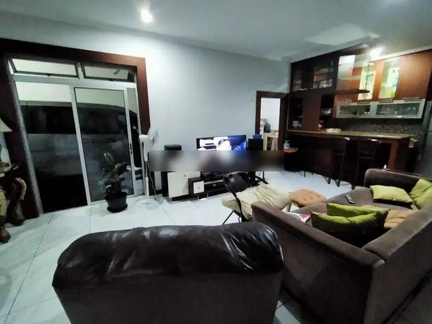 RUMAH BERGAYA MODERN MINIMALIS DI SEKTOR III JALAN KURICANG BINTARO