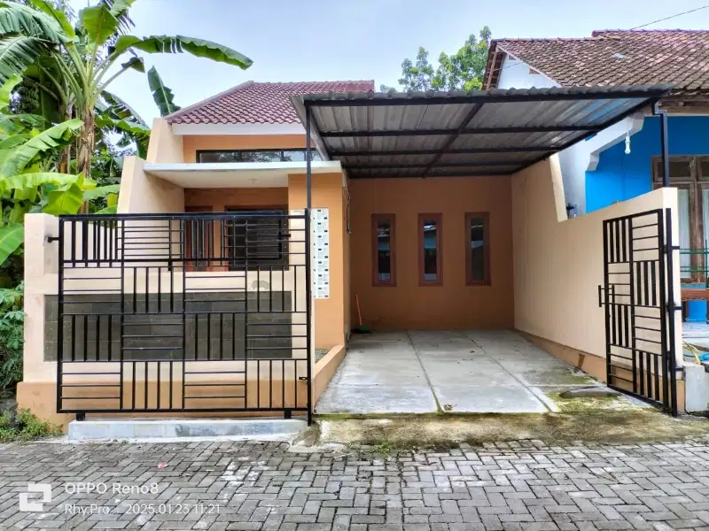 RUMAH BARU DEKAT PASAR STAN MAGUWOHARJO SLEMAN YOGYAKARTA