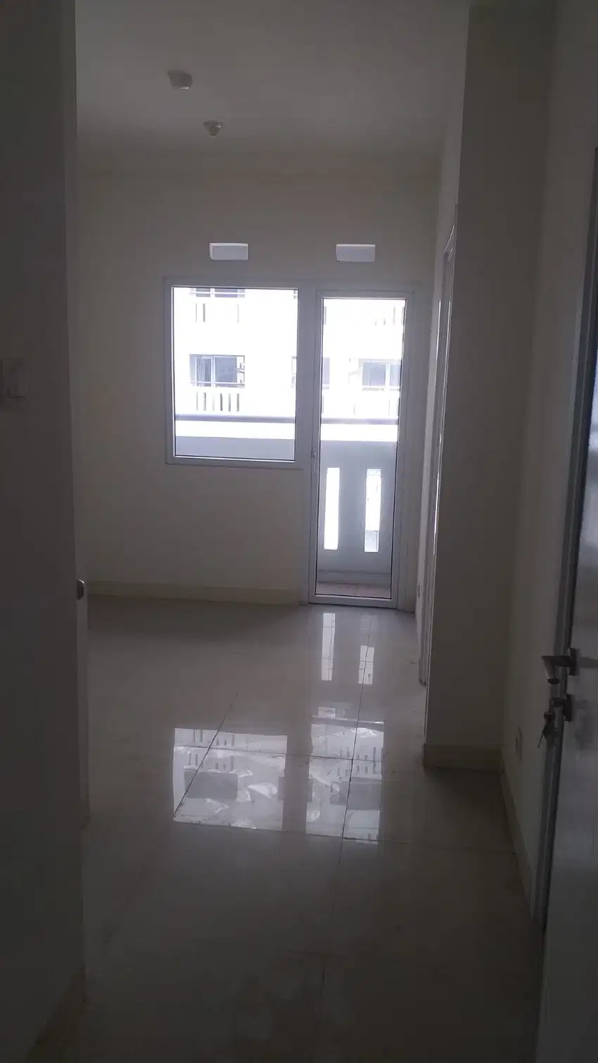 JUAL CEPAT! Apt. Green Pramuka City 2BR View Pool, Harga OK
