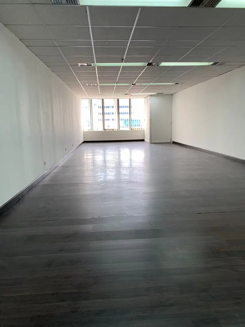 SEWA KANTOR DI JAKARTA SELATAN KUNINGAN 84M2 BARE 130K NEGO
