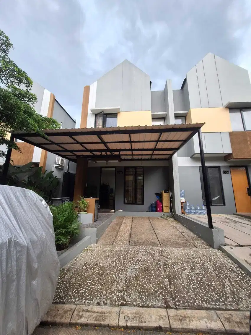 DIJUAL RUMAH BARU SEMI FURNISHED DAERAH SIRKUIT SENTUL