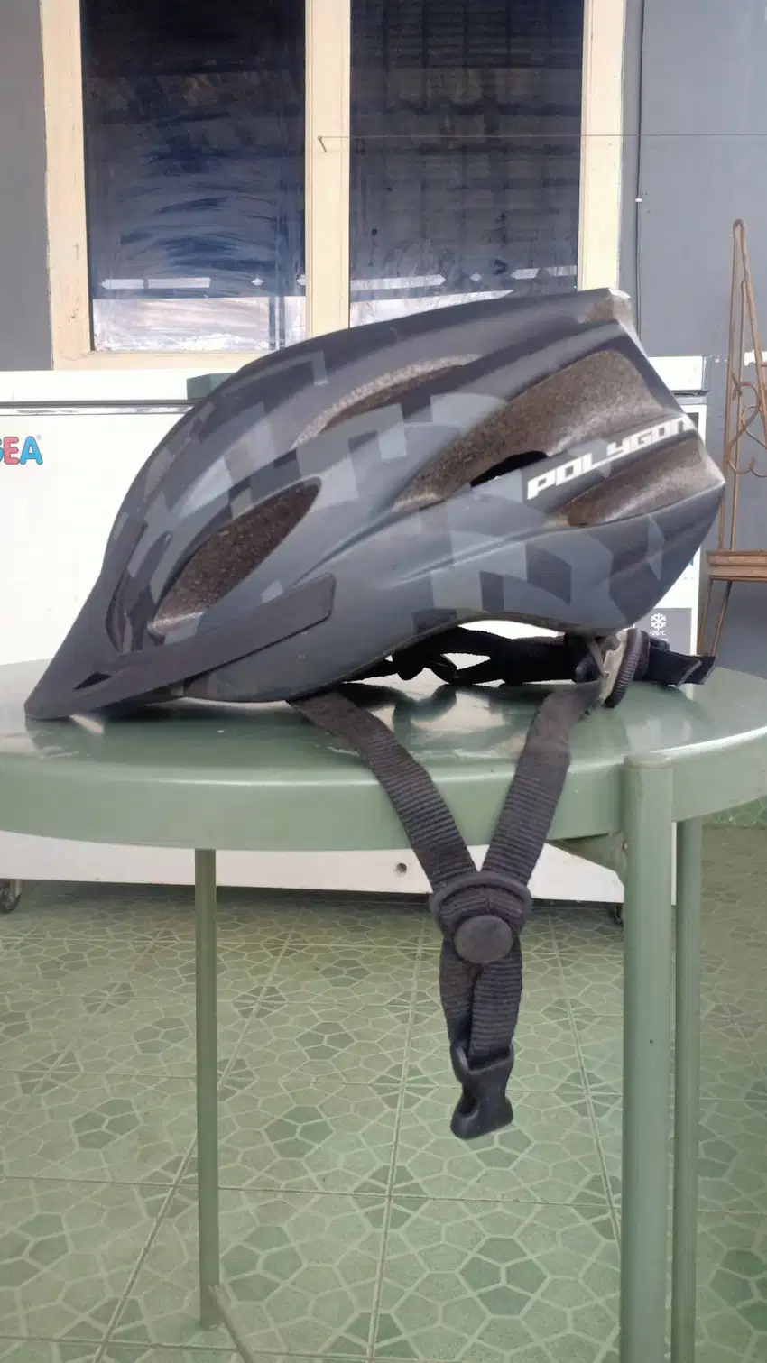 HELM SEPEDA POLYGON, 150K NEGO TIPIS