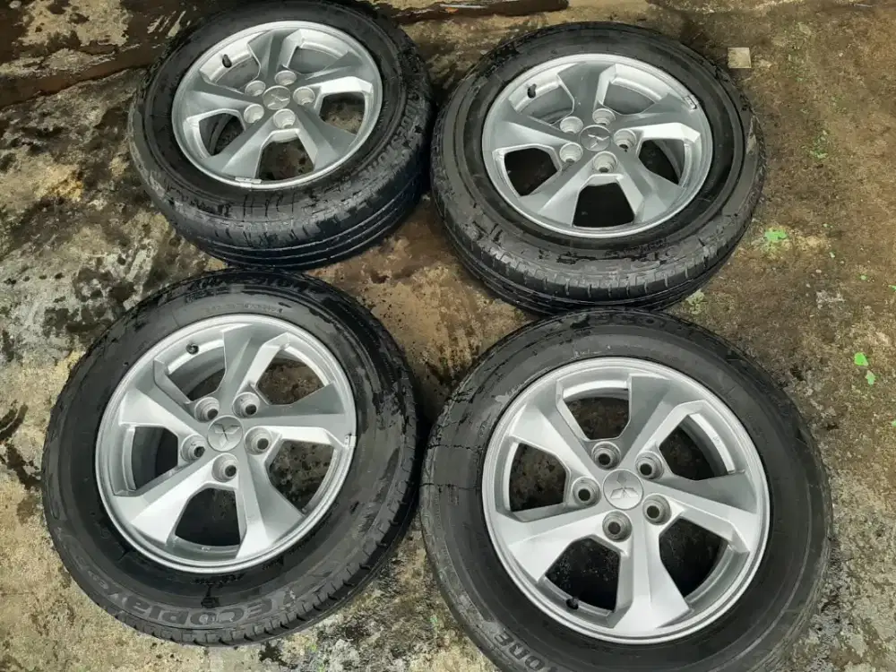 Velg Oem Xpander Exceed R16 + Ban 195/65 R16 Bridgestone Cek Deskripsi