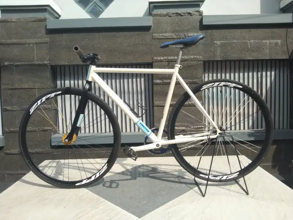 Sepeda fixie solois 02