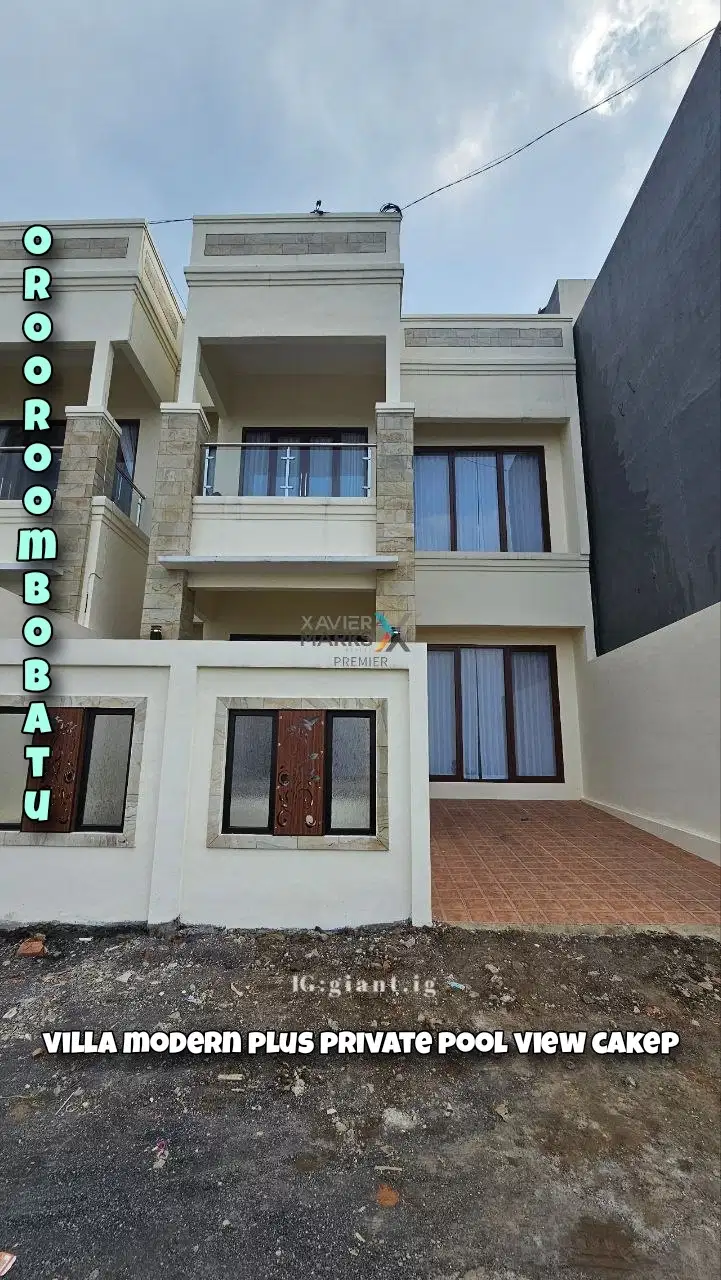 Rumah villa modern plus kolam renang di Oro oro Ombo, Batu Malang