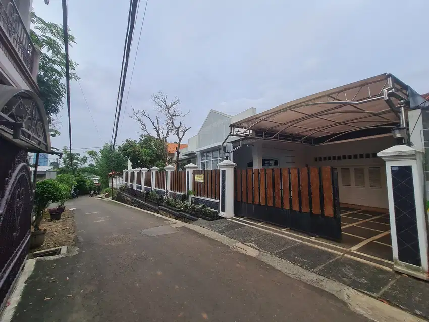 Rumah Mewah Murah Swimming Pool di Lebak Bulus Karang Tengah Jaksel