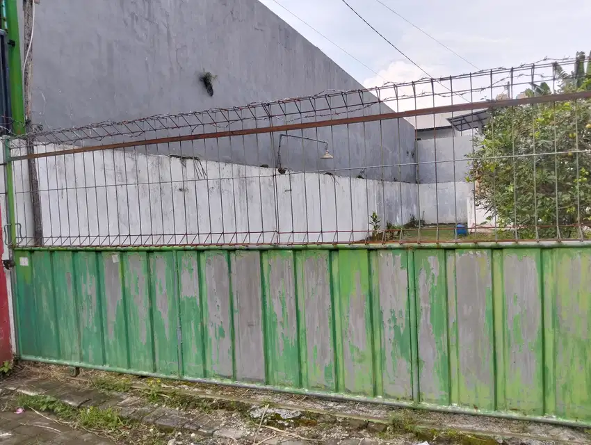 SEWA RUMAH KONTRAKAN BONUS LAHAN KEBUN LUAS