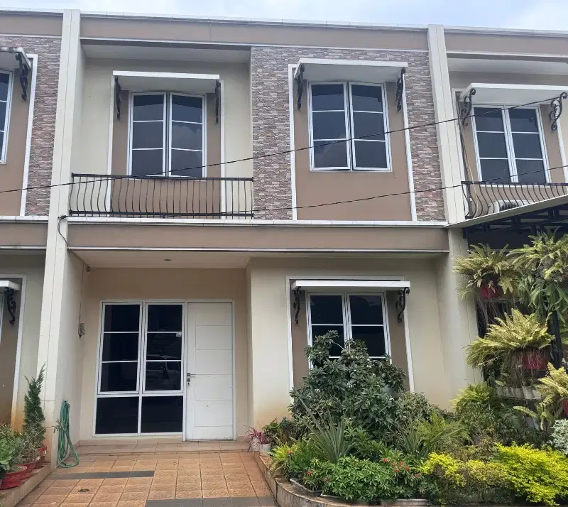 RUMAH STRATEGIS DIJUALCIBUBUR, JAKARTA TIMUR