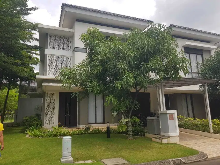 Rumah ujung di btari summarecon bandung