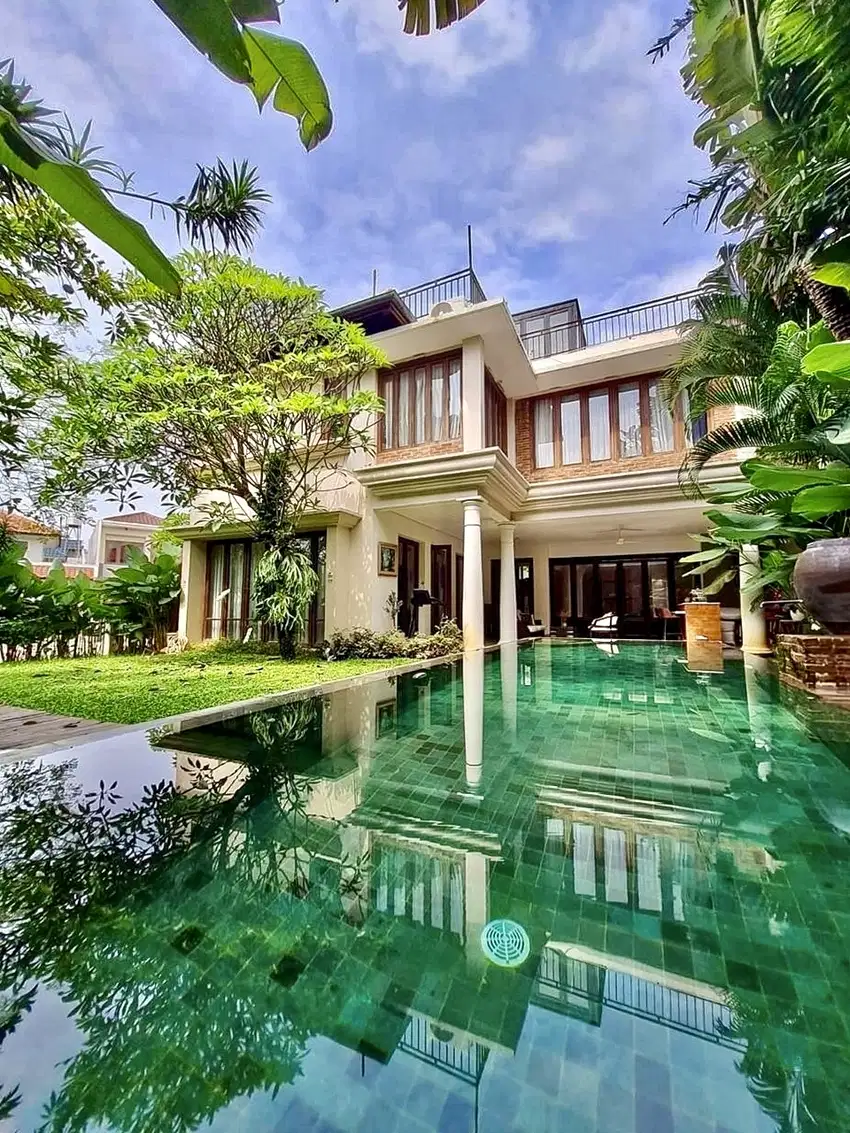 Dijual Rumah Bintaro Sektor 9 Mewah ada Swimming Pool 216301
