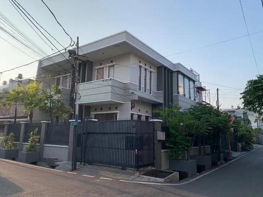 JUAL RUMAH BAGUS 2 LANTAI SIAP HUNI DI CIDENG JAKARTA BARAT
