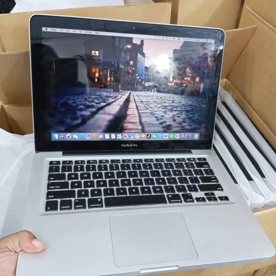 MACBOOK PRO G3 I5 GEN5 RAM 8 GB SSD 256 GB D-ET