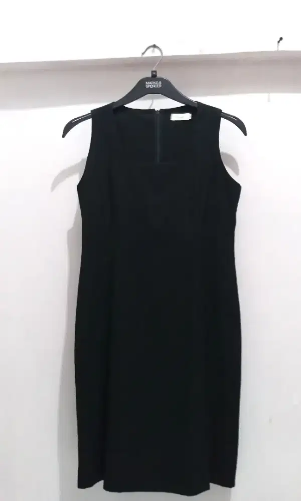 Dress Hitam Pekat