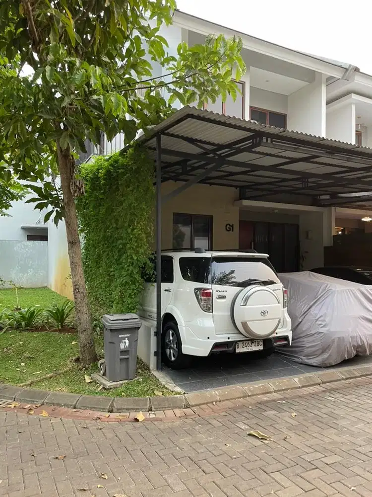 Dijual rumah 2 lt hoek