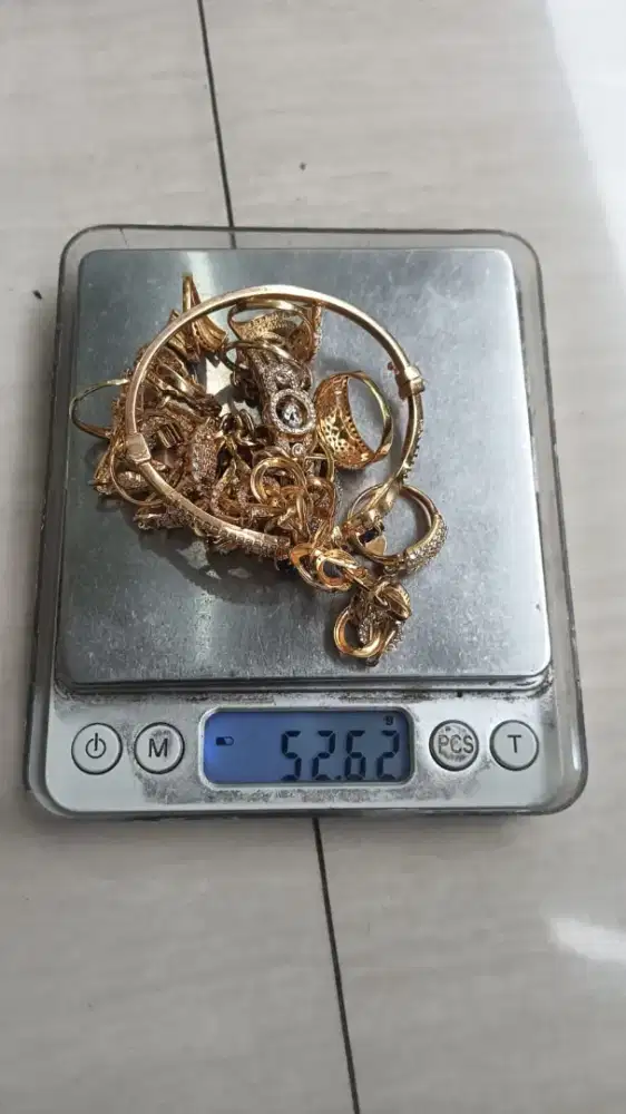 Terima jual beli emas dan berlian