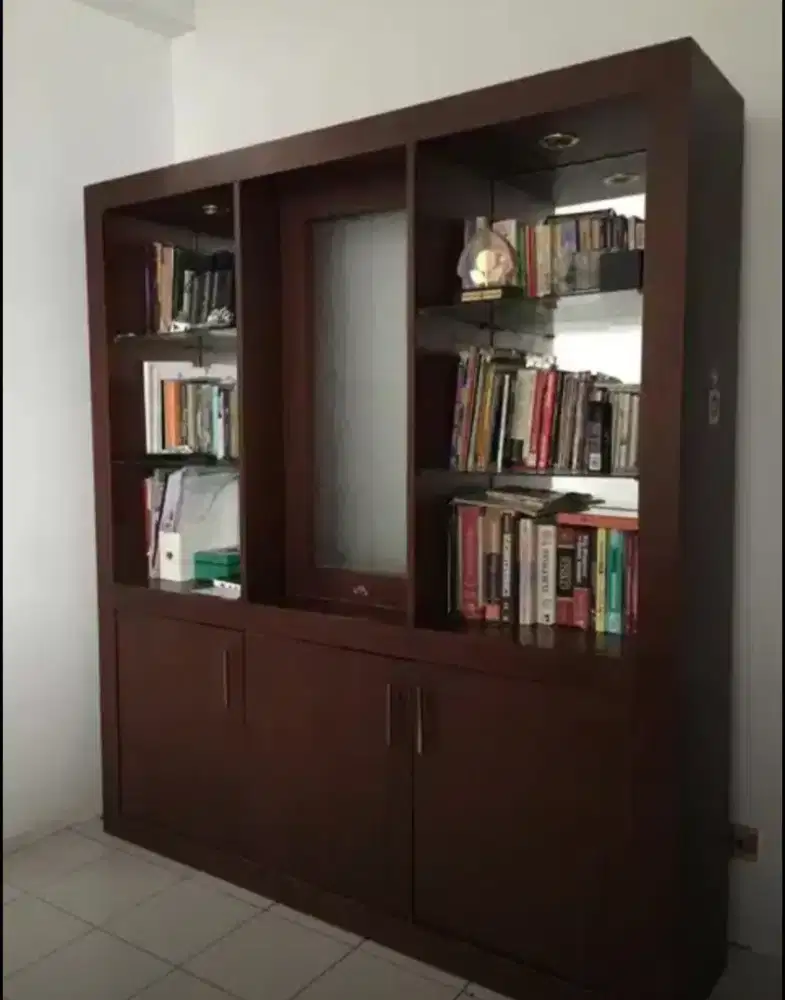 Lemari Buku/Pajangan/Partisi Kayu