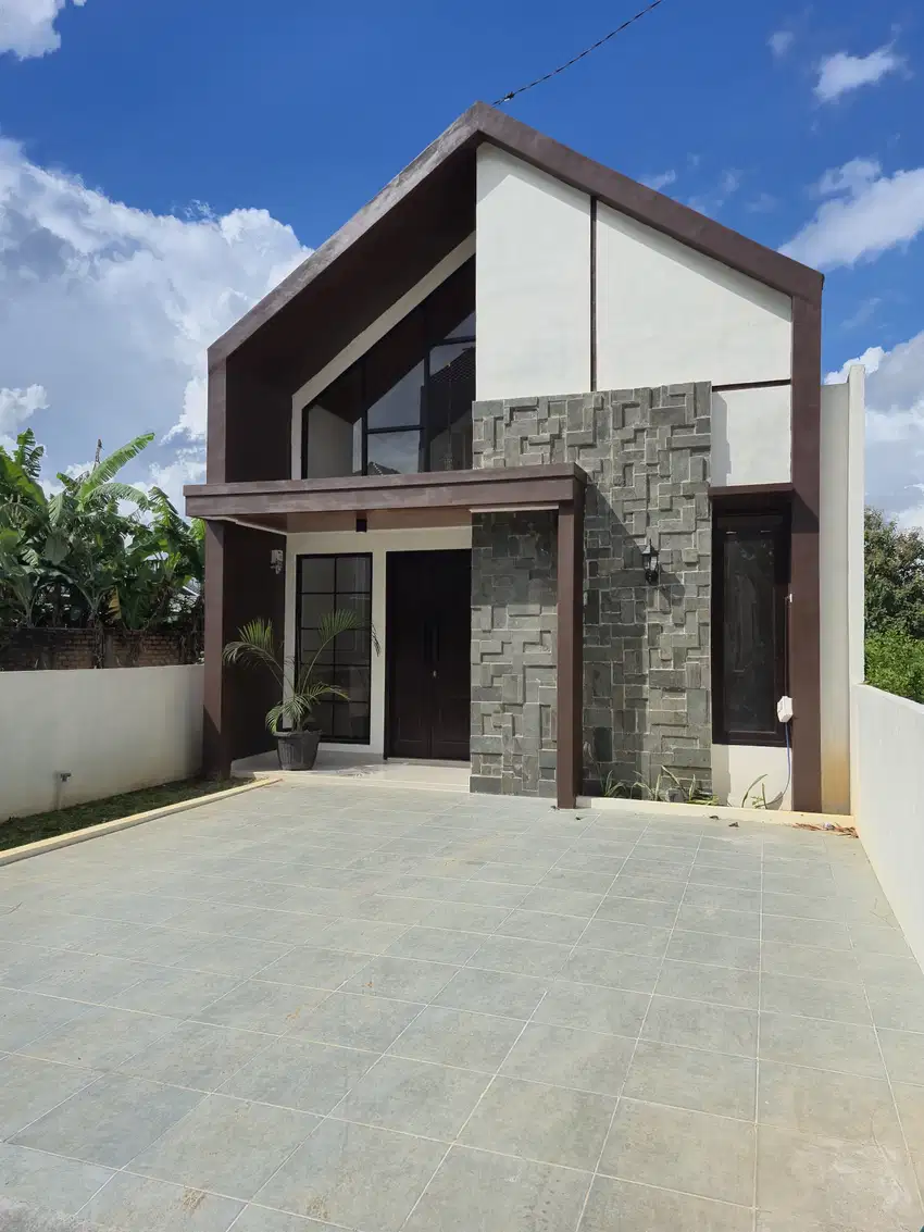 RUMAH MEWAH MURAH SIAP HUNI DEKAT UNILA