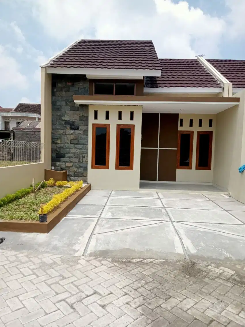 Rumah Baru Dekat RSUD Ngipang Kadipiro Solo Surakarta Sisa 2 Unit