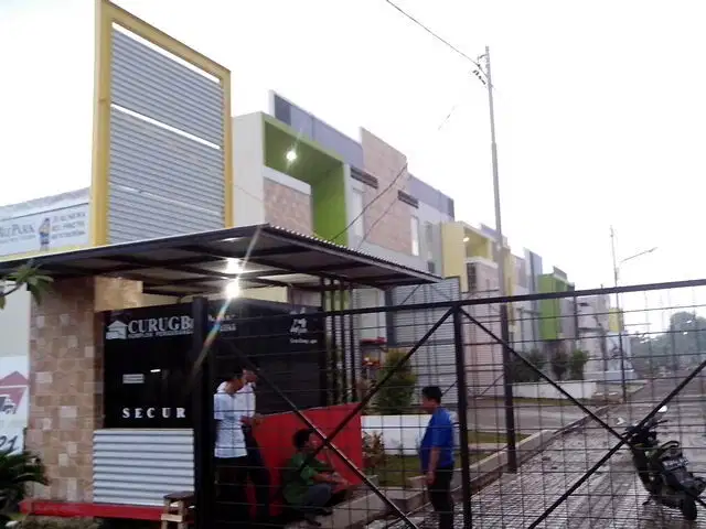 Gudang 2 Lt + Kantor & Hunian di Tangerang, TOL Bitung