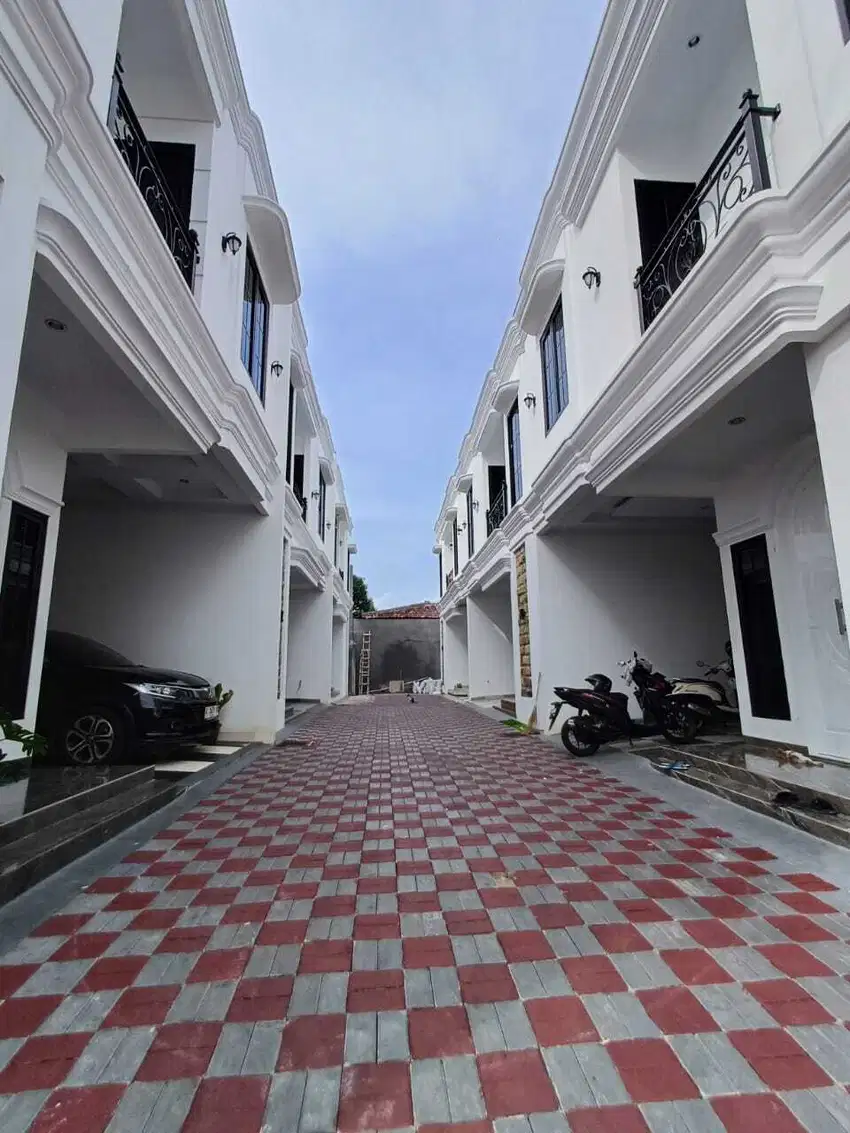 DIJUAL RUMAH CANTIK 2 LANTAI JL KECAPI JAGAKARSA
