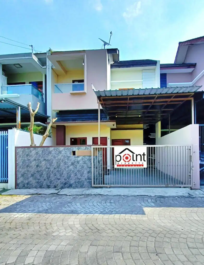 Rumah 2 Lt Bagus Dekat Luwes Gentan Sukoharjo
