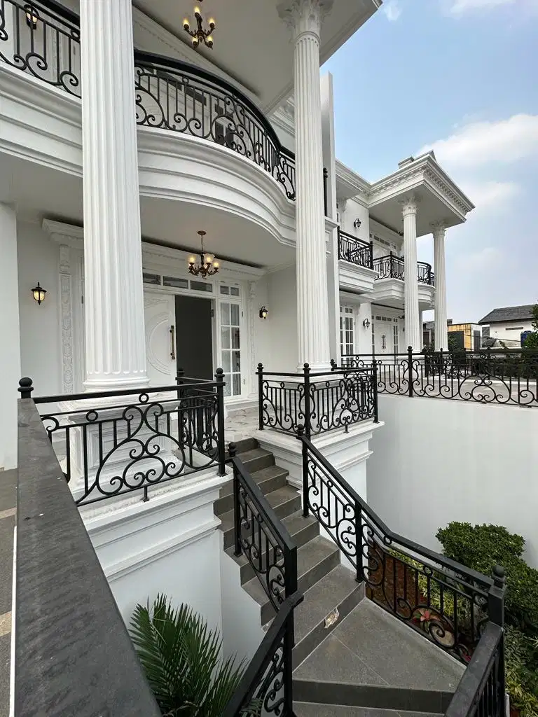 RUMAH BRAND NEW AMERICAN CLASSIC DI CILANDAK