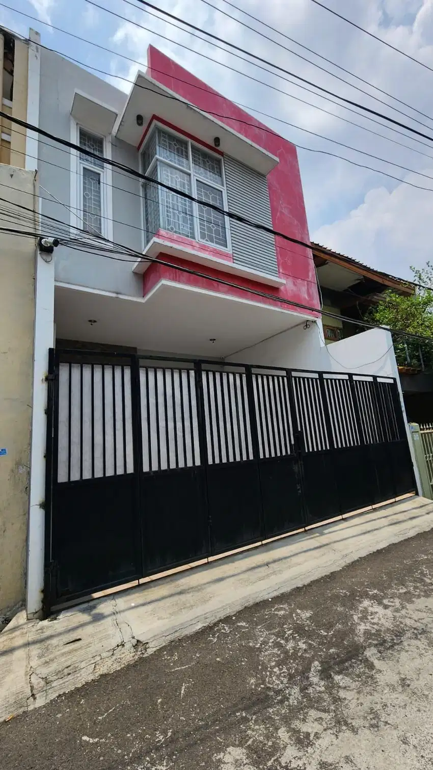Dijual Rumah Tanjung Duren, Jakarta Barat, Lebar 6, SHM, Bebas Banjir
