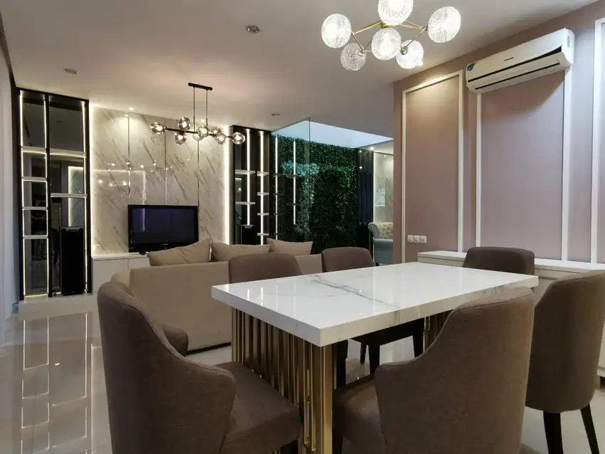 Mewah! Rumah Full Furnish Interior Blimbing Riverside