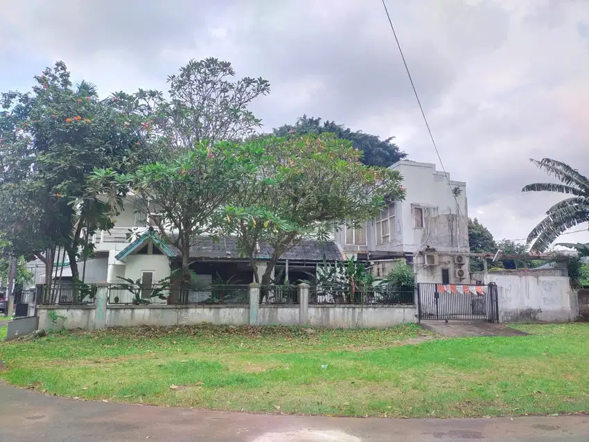 Rumah Tanah Luas Lokasi Strategis di Pesanggrahan Jaksel