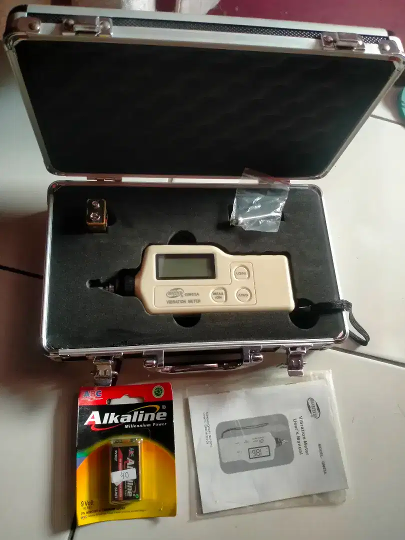 Vibration Meter User's Manual GM63A