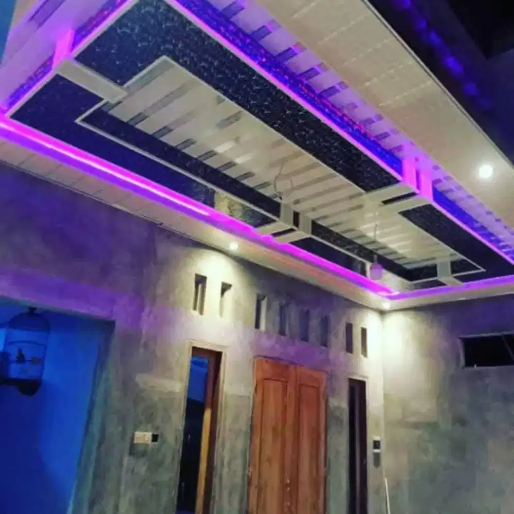 Pelakon PVC baja ringan terpasang