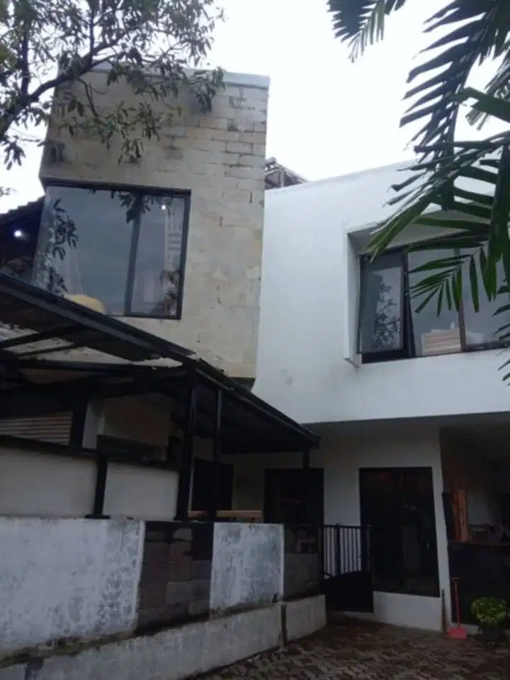 Dijual Rumah Hook area Cikini LT 805 mtr Cikini Jakarta Pusat