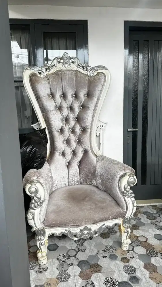 kursi syahrini | kursi singgasana