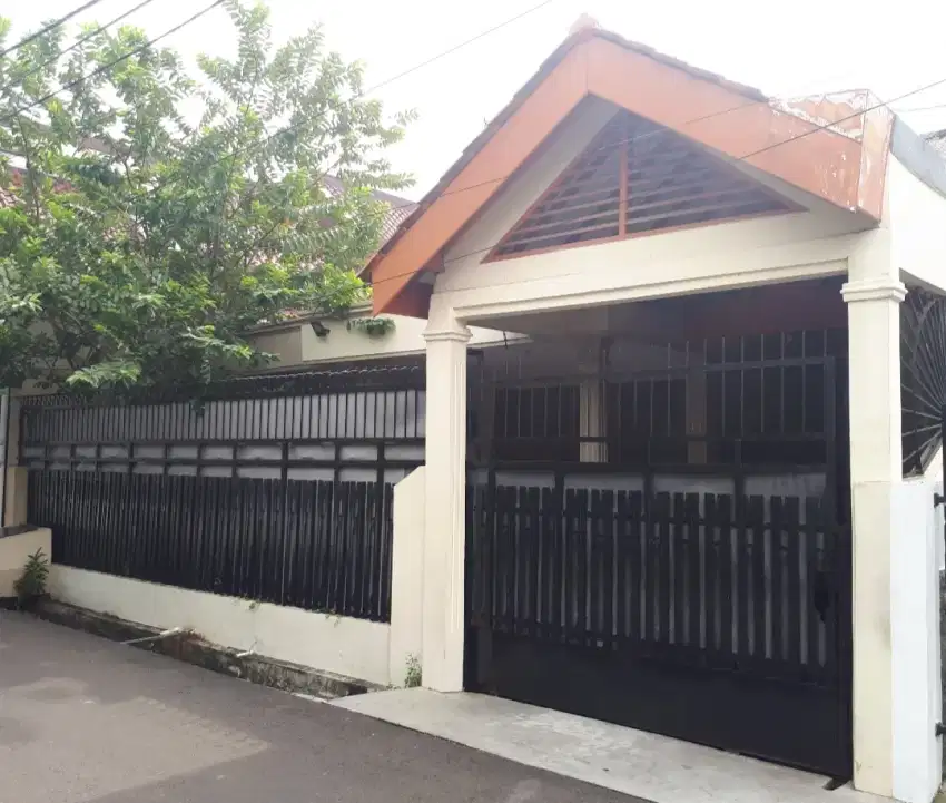 Rumah Asri & Nyaman [Bebas Banjir]